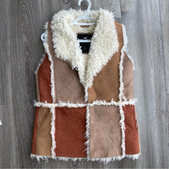 Faux Shearling Vest from Hollister - Picture 1 of 7